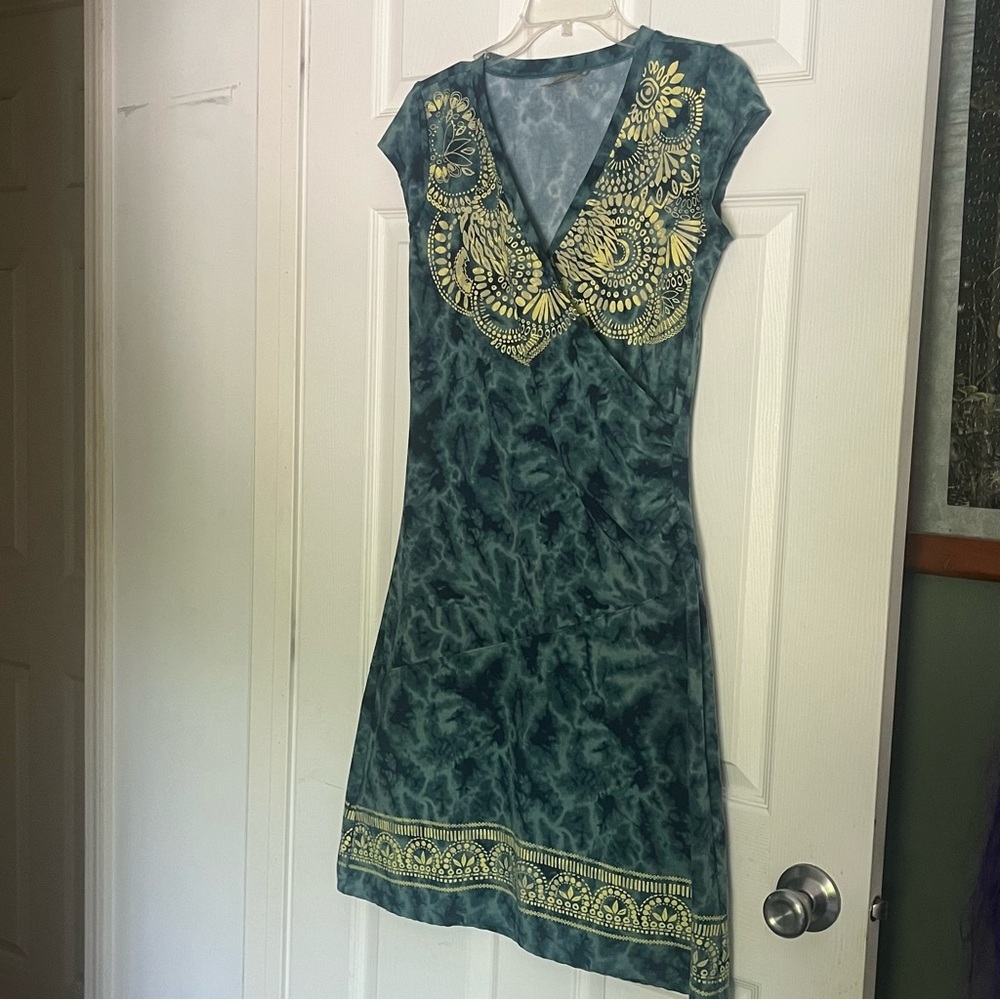 ATHLETA Nectar faux wrap, ruched tie dye size medium worn once